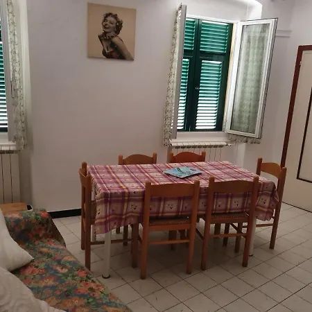 Sul Porto A 2 Minuti Dal Mare Citra010007-lt-0079 *